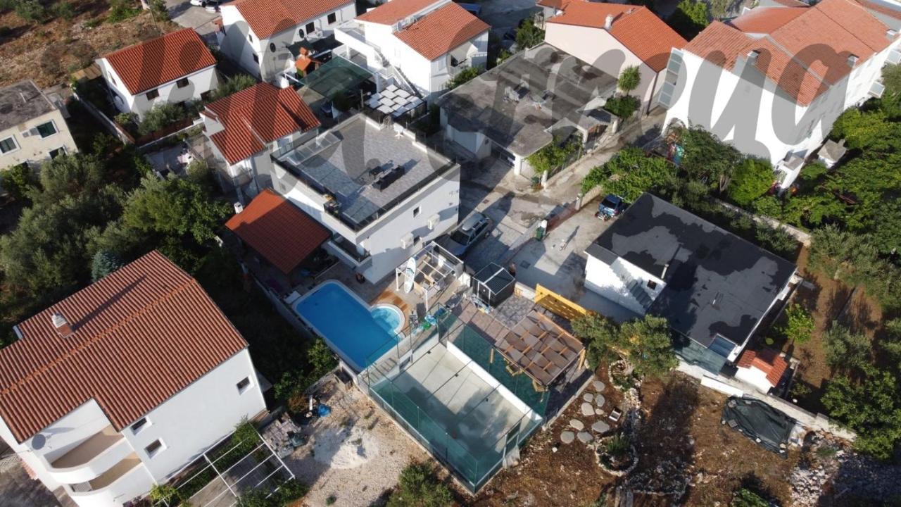 Villa Freya - Vacation House Слатине Екстериор снимка