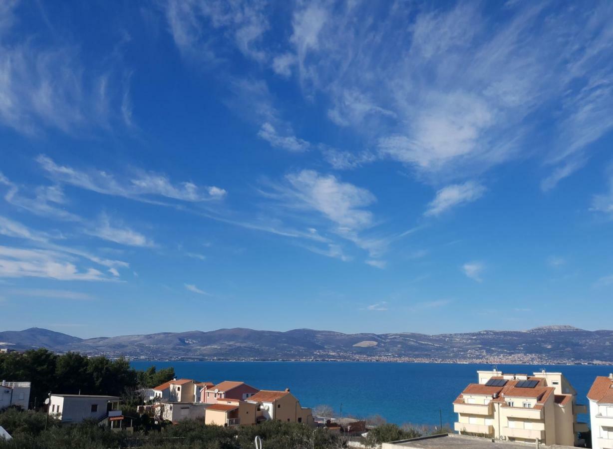 Villa Freya - Vacation House Слатине Екстериор снимка