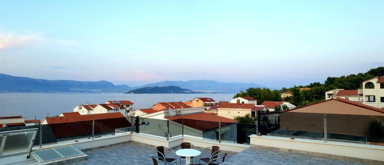 Villa Freya - Vacation House Слатине Екстериор снимка