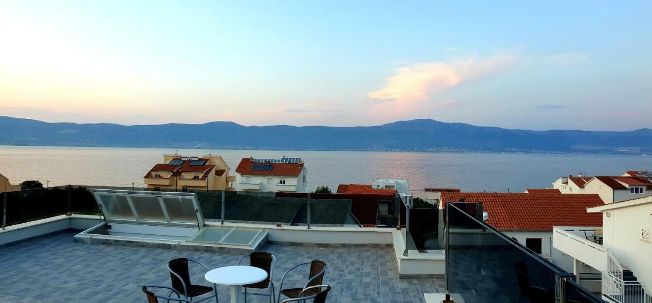 Villa Freya - Vacation House Слатине Екстериор снимка