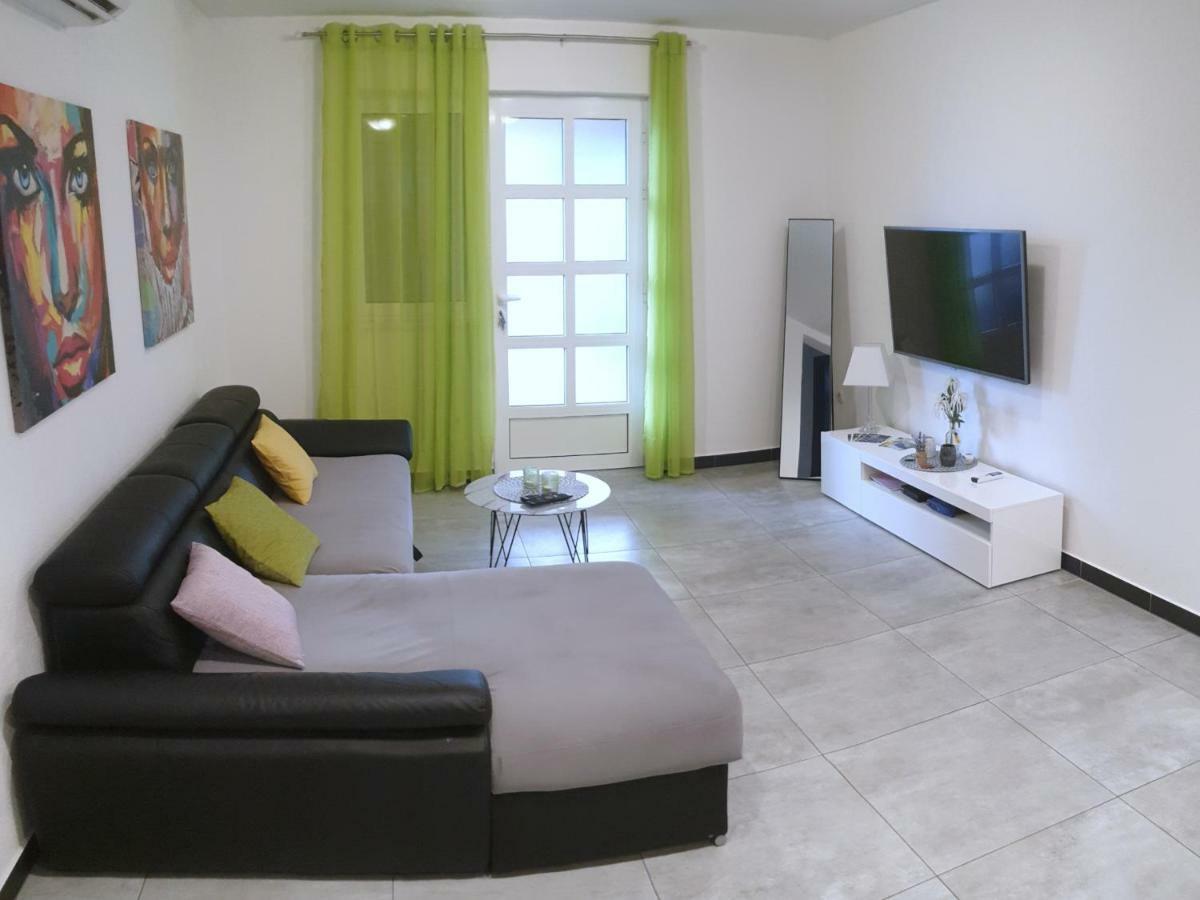 Villa Freya - Vacation House Слатине Екстериор снимка