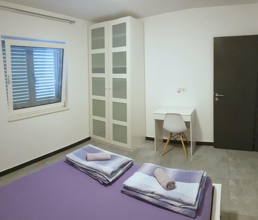 Villa Freya - Vacation House Слатине Екстериор снимка